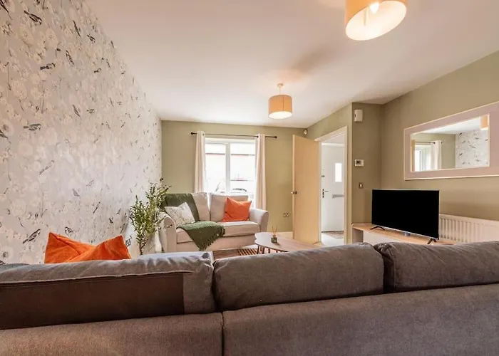 Modern House 2 Bedroom 5 Beds