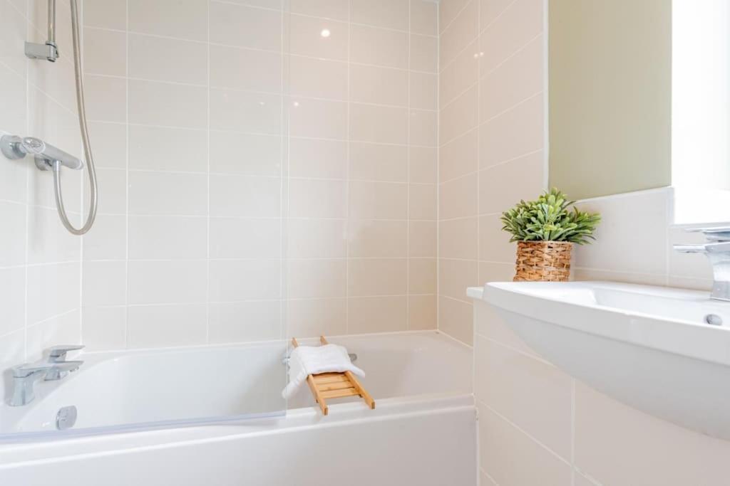Modern House 2 Bedroom 5 Beds * Mánchester