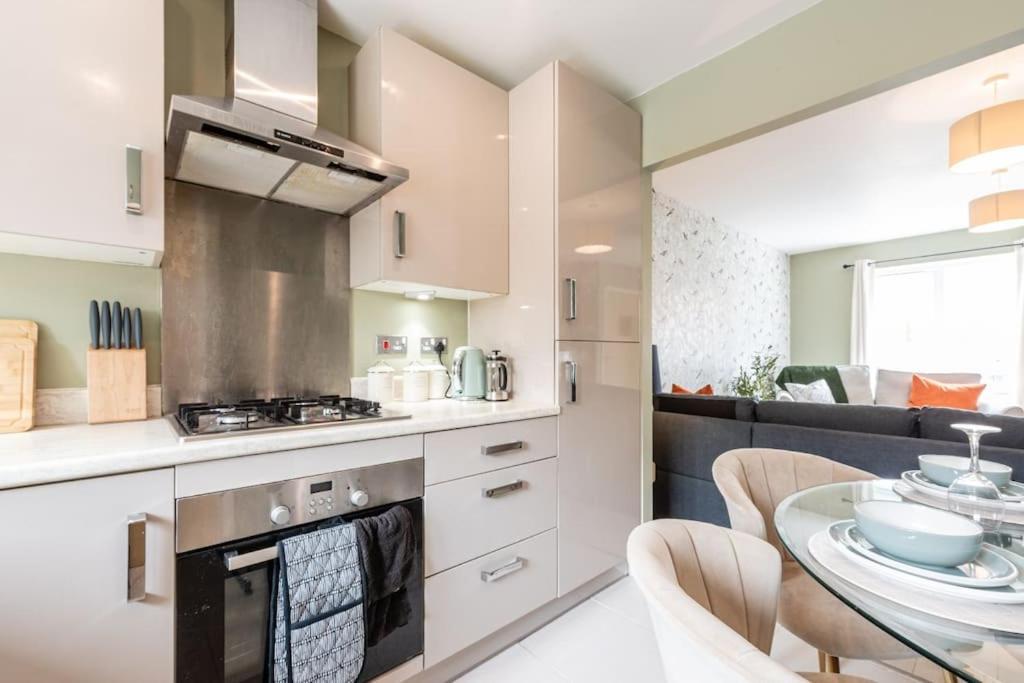 Сasa de vacaciones Modern House 2 Bedroom 5 Beds